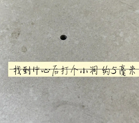 顺河瓷砖空鼓维修公司专业解答在瓷砖铺贴过程中，如果砂料搅拌不均匀，将会带来以下问题